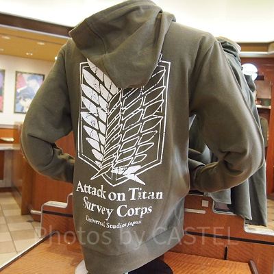 進撃の巨人フード付きパーカー