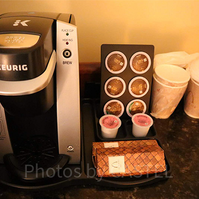 アウラニ・ディズニー・リゾートの客室のコーヒーメーカー