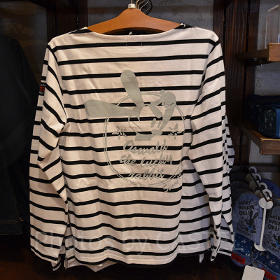 オズワルドTシャツ裏