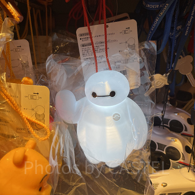 ベイマックスの光るペンダント