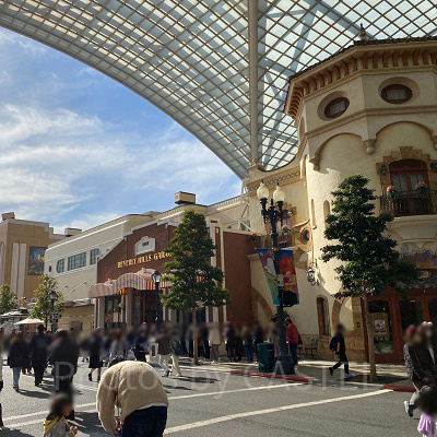 ビバリーヒルズブランジェリー前の通り