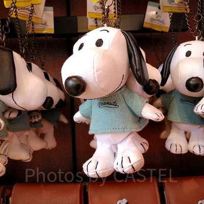 ブルーTシャツスヌーピーのぬいぐるみキーチェーン