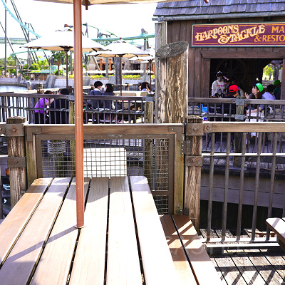 ボードウォーク・スナック：テラス席も広い