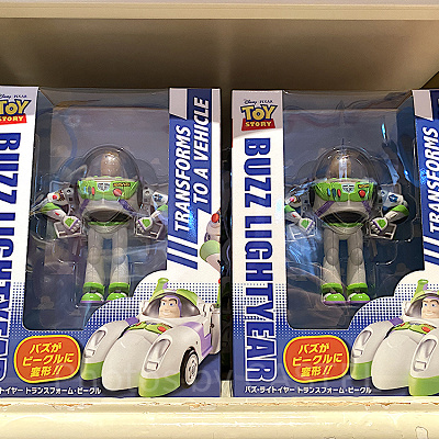 バズ・ライトイヤーのおもちゃ