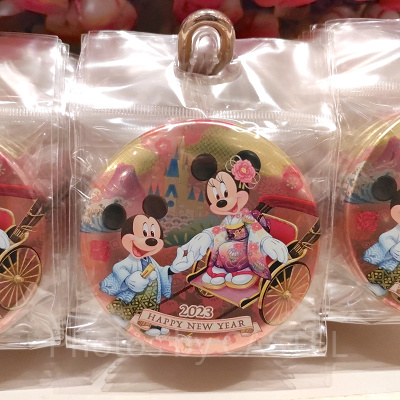ディズニーお正月グッズ：カンバッジ