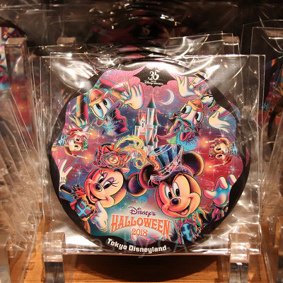 カバンなどにつけても存在感抜群のカンバッジ