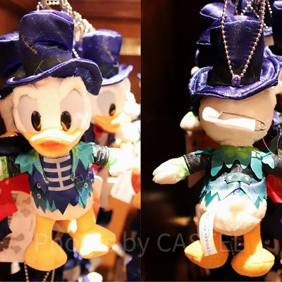 着替えるとカジュアルなシャツスタイルになります