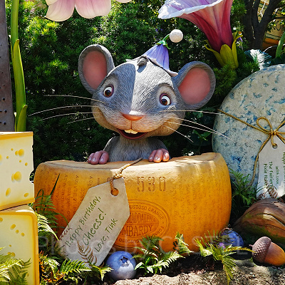 配送担当のネズミのチーズ