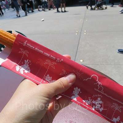 ディズニーで食べられるチュロス