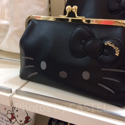 ウォレット機能付きがま口ショルダーバッグ　ハローキティ