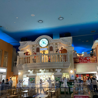 キッザニア内の時計台