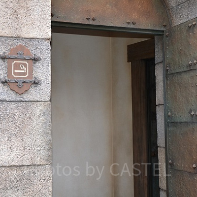 フォートレス・エクスプロレーションの「ルネサンス号」周辺の喫煙所のアップ