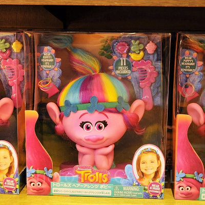 トロールズ「ポピー」のカラフルヘアアレンジ