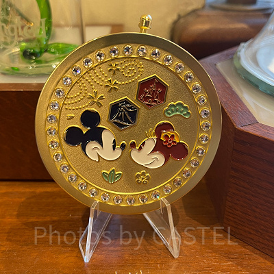 和柄デザインのコンパクトミラー