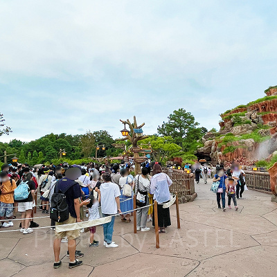 夏ディズニーの混雑対策