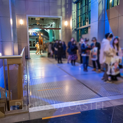 夜のレストラン（予約あり）の混雑状況／19:30