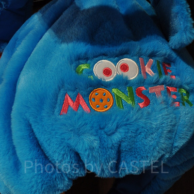 クッキーモンスターぬいぐるみハット（後ろ）