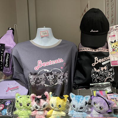 キャラクターデザインのかわいいお洋服が販売中