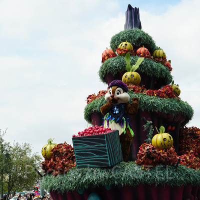 後方にはデールが乗っていますよ