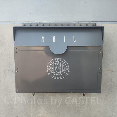 ディスカバリーギフト入り口のポスト