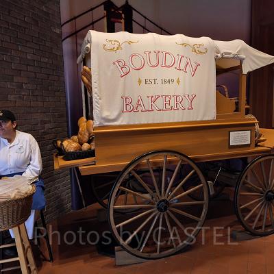 ディズニーカリフォルニアアドベンチャー：サワーブレッドは試食もできる！