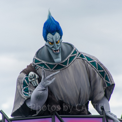 ディズニーキャラクタークイズ