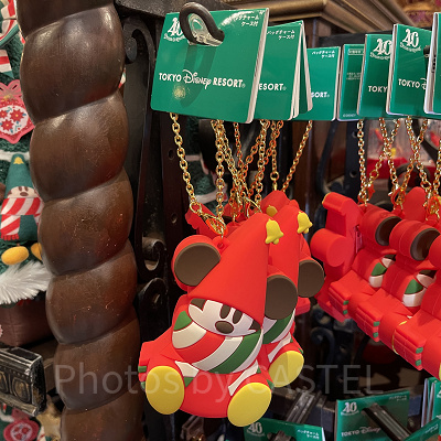 ディズニークリスマスグッズ2023：バッグチャーム 2023年11月07日(火)発売
