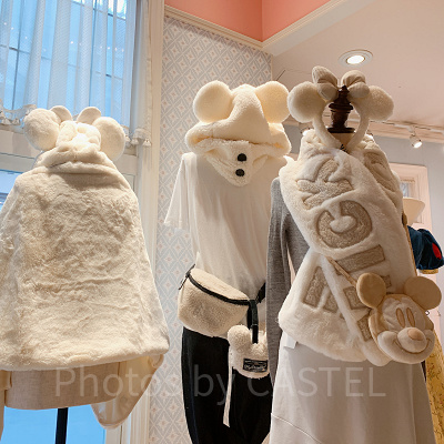 ディズニーもこもこホワイトグッズ
