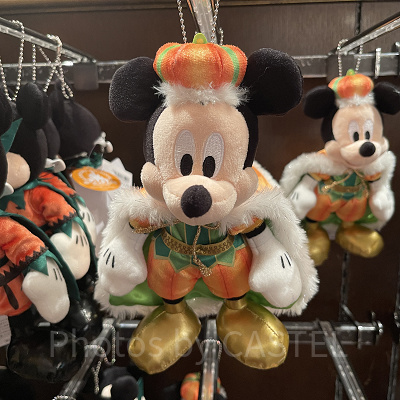 ディズニーハロウィングッズ2023：ぬいぐるみバッジ 2023年09月14日(木)発売