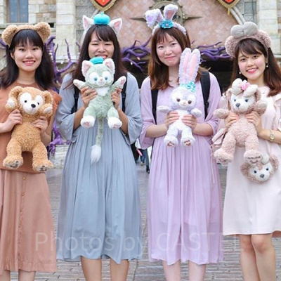 4人向けディズニーお揃いコーデ