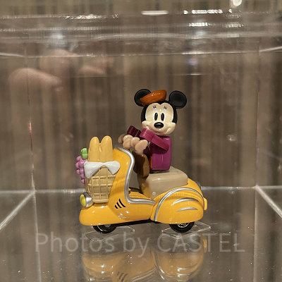 ディズニー・ビークル・コレクション〈トミカ〉（ミニー）