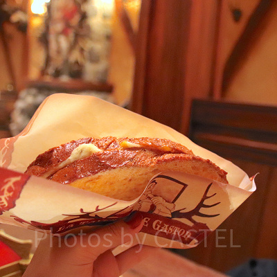 ディズニーランド食べ歩き:フレンチトーストサンド