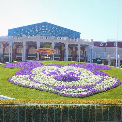 ディズニーランドのエントランス