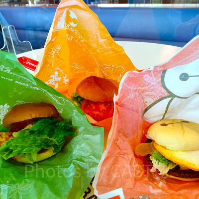 ディズニーランド食べ物：トゥモローランド・テラスのバーガー各種