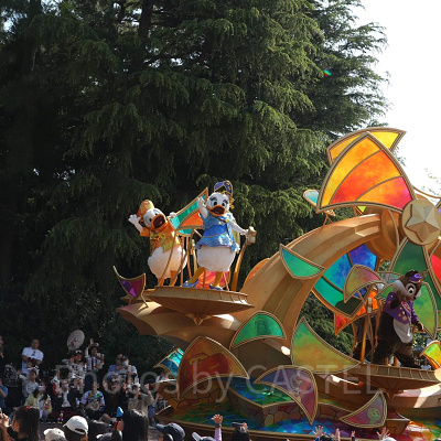 ディズニーランド5月混雑状況レポート：ディズニー・ハーモニー・イン・カラー