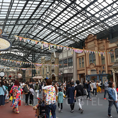 ディズニーランド5月混雑状況レポート：ワールドバザールの様子(10:00頃)