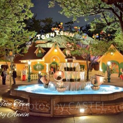 ディズニーランド夜景おすすめスポット：トゥーンタウン広場