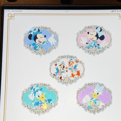 ディズニーシー25周年デザインのピンバッジ
