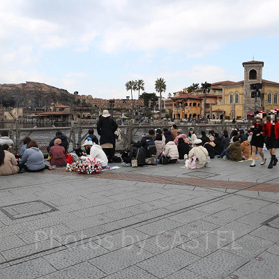 ディズニーシー3月混雑状況レポート:ミッキー広場(11:30頃)