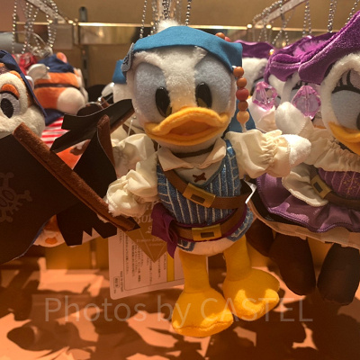 ドナルドぬいぐるみバッジ