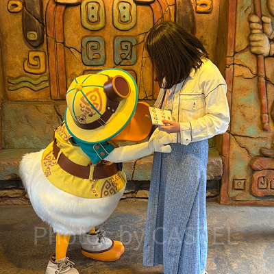 ドナルドにお腹を撫でてもらいました！