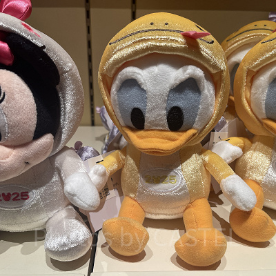 ドナルドぬいぐるみ(ディズニーお正月グッズ2025)