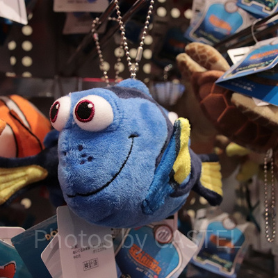 ドリーのぬいぐるみバッジ