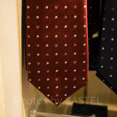 ドットネクタイ①（赤）