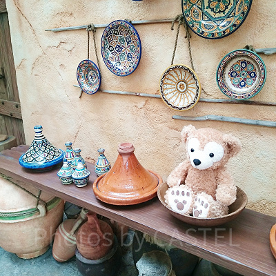 タジン鍋に入るダッフィー