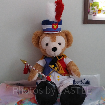 マーチングをするダッフィー