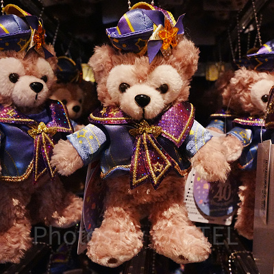 ダッフィーぬいぐるみバッジ(フロムオールオブアスグッズ)