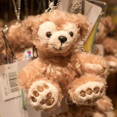 ダッフィーのぬいぐるみストラップ