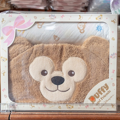 ダッフィーの赤ちゃんグッズ②：フード付きタオルのベビーギフトセット