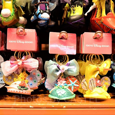 イヤーハット型キーチェーン